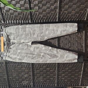 🍄6/36🍄 camo  joggers